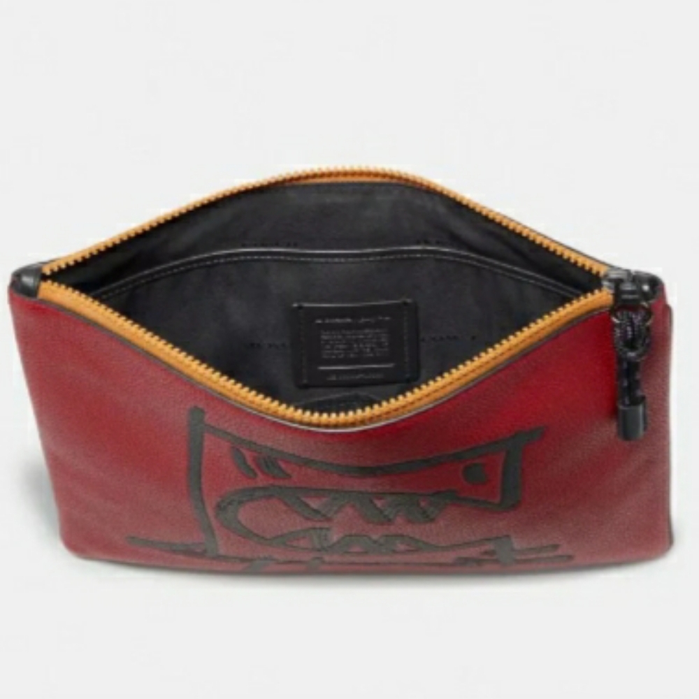 (New) Coach Pouch - Picture 2 of 5